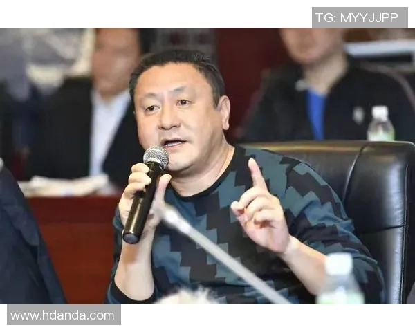 马明宇坦言培养多名职业球员却难敌日韩足球感到无颜面对