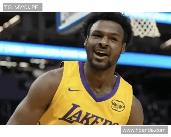 夸梅直言布朗尼防守能力不足父亲光环让他受到过高期待