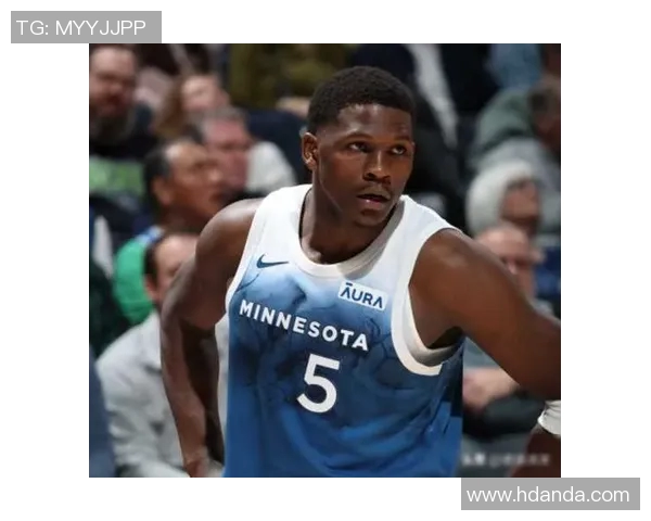 爱德华兹伤情评估将于明日进行预计一周后有望重返赛场 爱德华兹伤情评估将于明日进行预计一周后有望重返赛场