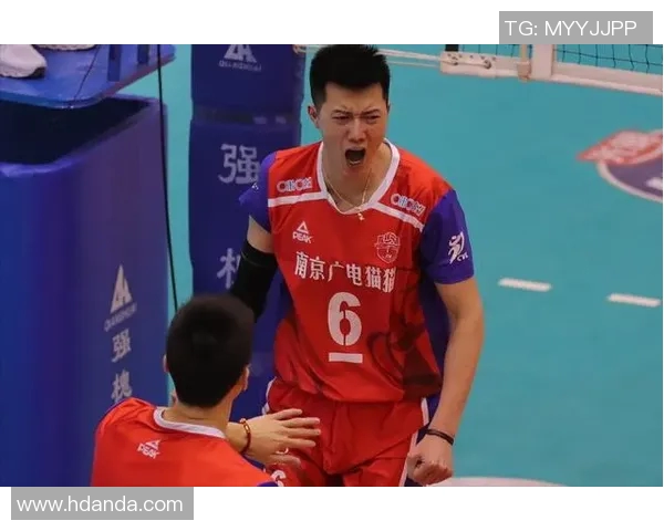 意大利前锋坎比亚吉因小腿不适退出国家队训练营影响备战情况