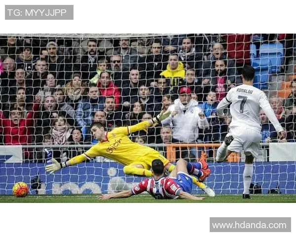 维尼修斯双响助力球队胜利分享伯纳乌的精彩时刻与球迷共庆 维尼修斯双响助力球队胜利分享伯纳乌的精彩时刻与球迷共庆