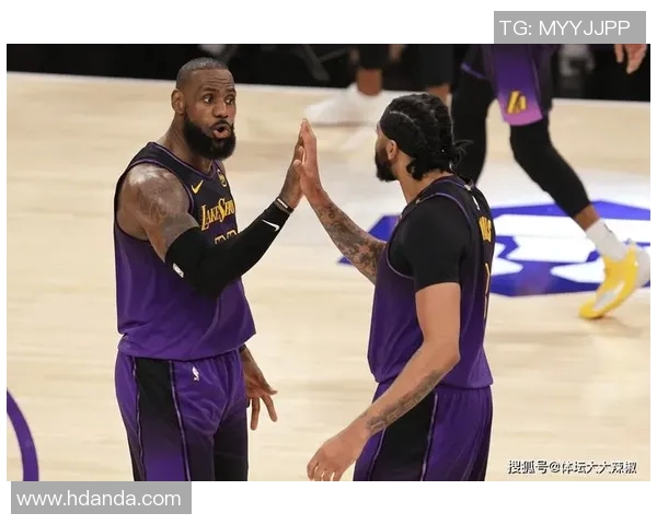 浓眉计划周四回归训练力争周末对湖人或快船复出 浓眉计划周四回归训练力争周末对湖人或快船复出