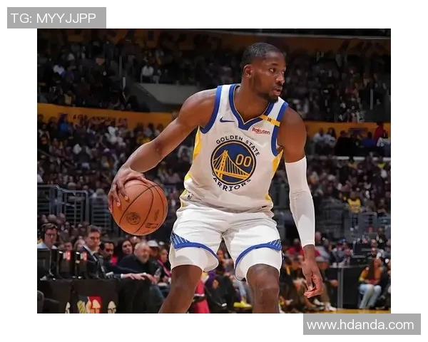 篮网官方宣布卡梅隆托马斯腿筋拉伤预计3到4周后重新评估恢复情况