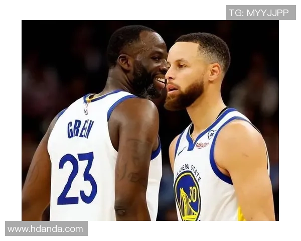 库里重返赛场感慨万千一度反超却面临进球和判罚挑战的不可控因素