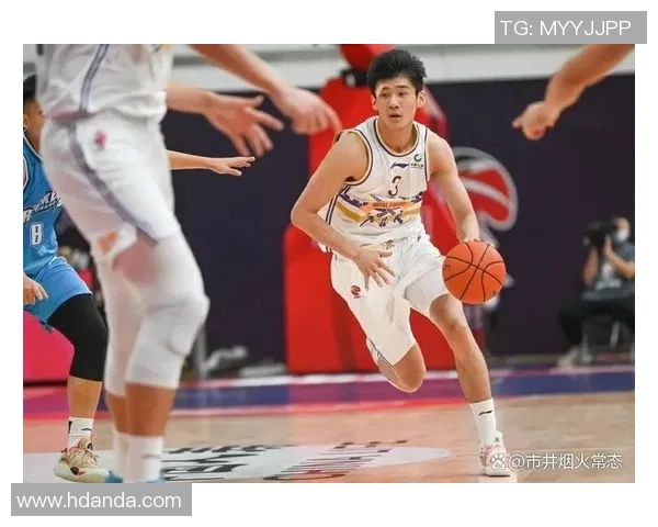 王俊杰替补表现出色NCAA常规赛22分钟贡献9分3篮板