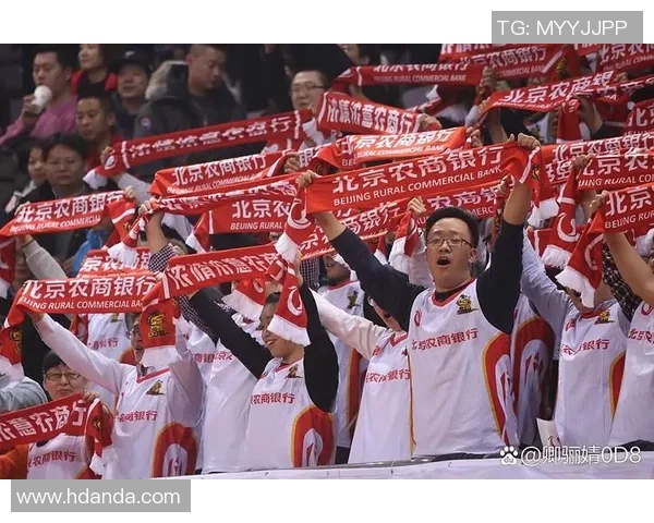 徐江:国足选帅本土教练难以突破李铁陪标的历史困境 徐江:国足选帅本土教练难以突破李铁陪标的历史困境