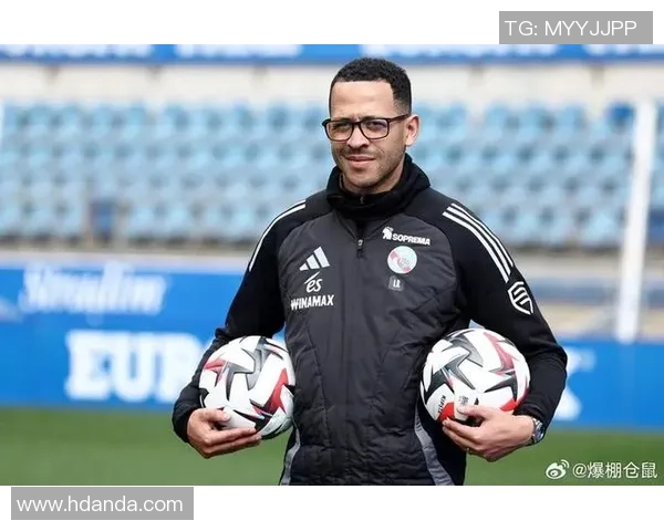 罗塞尼尔强调持续胜利的重要性超越个人足球理念 罗塞尼尔强调持续胜利的重要性超越个人足球理念