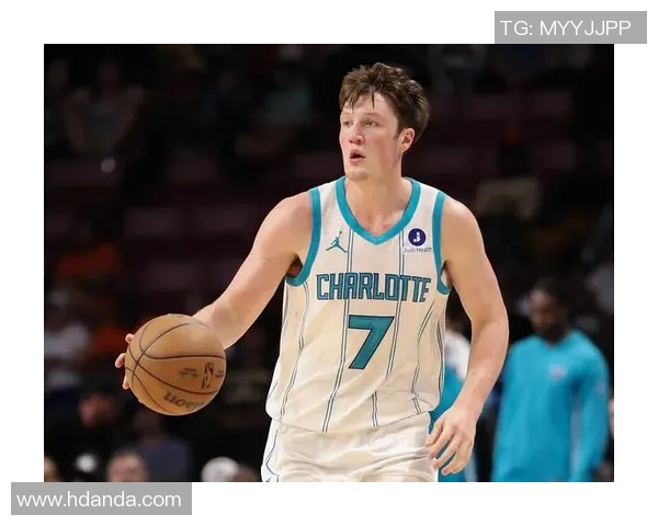 克尼佩尔三分球命中率高达533成为出手30次球员中的最佳射手