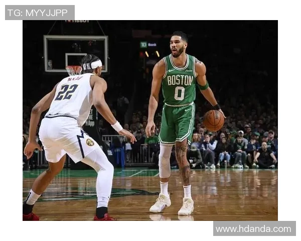 戈登揭幕战上半场狂轰7记三分创历史新纪录超越普尔与塔图姆 戈登揭幕战上半场狂轰7记三分创历史新纪录超越普尔与塔图姆