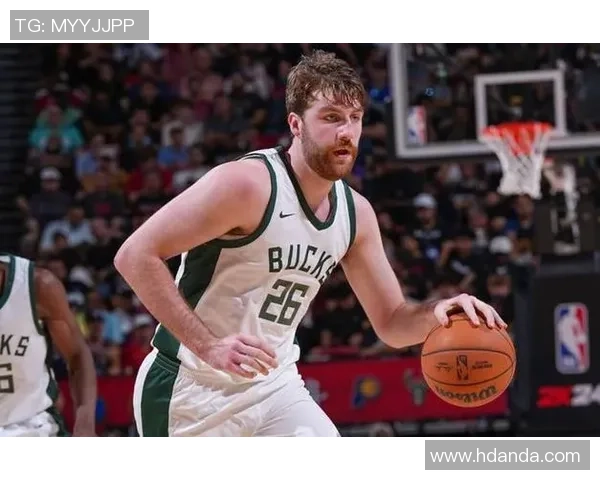 罗林斯状态低迷14投仅中5三分球命中率惨淡正负值大幅下滑